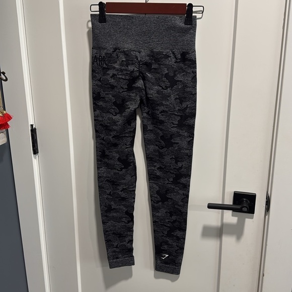 Gymshark Adapt Seamless Black Camo Leggings - Picture 7 of 9